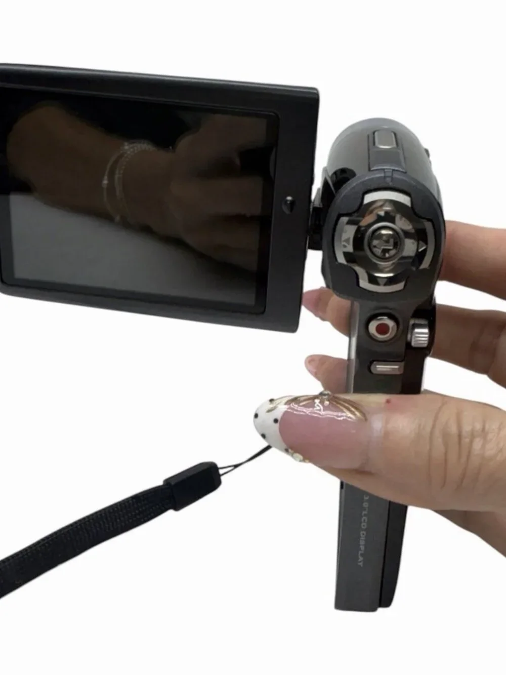 DXG-569V HD 720p Digital Camcorder 5MP 3” Flip LCD w/ Case Tested